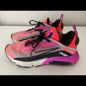 Women’s Nike Air Max 2090 size 9.5